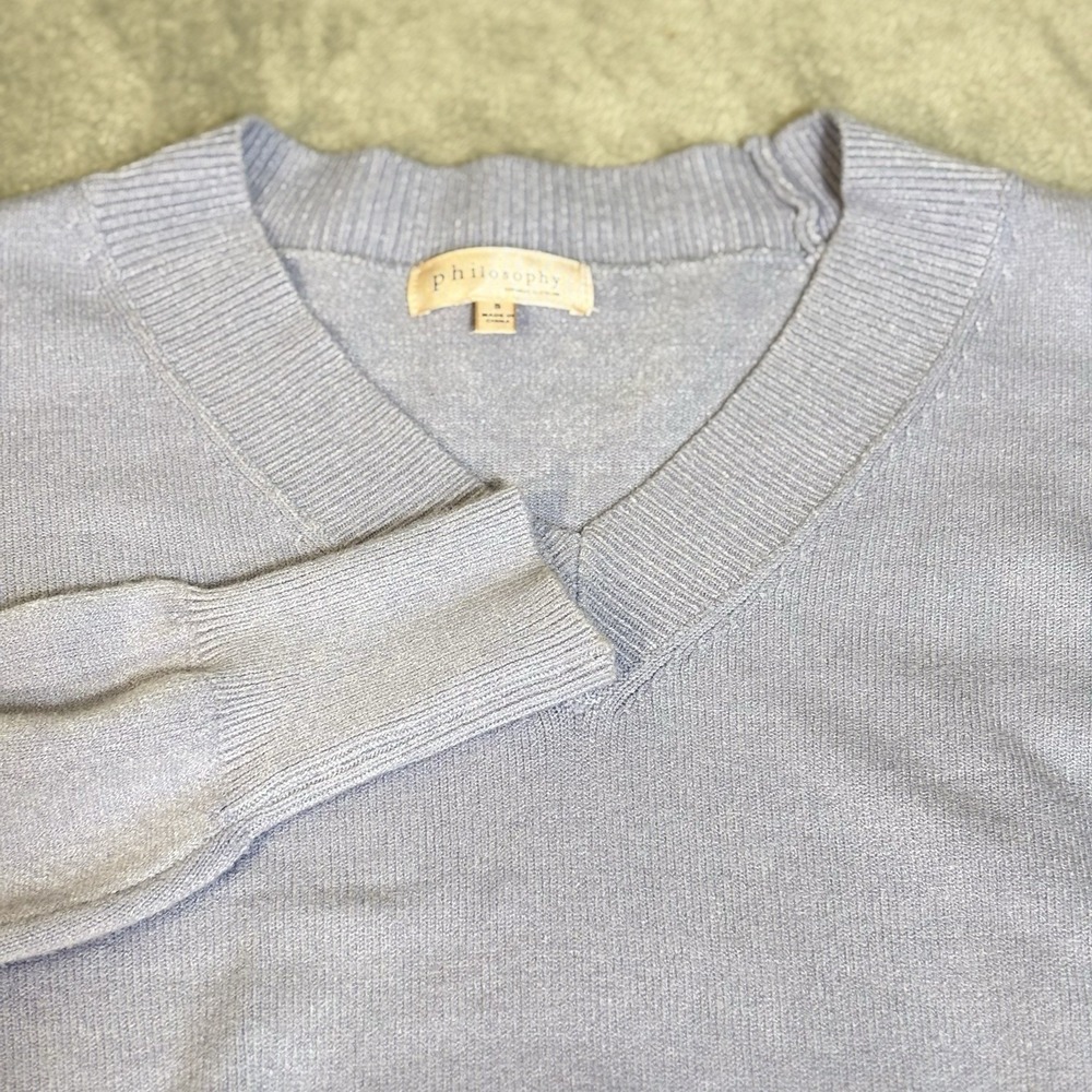 Philosophy Lavender V‎ Neck Sweater Women's Sweater Size Small Viscose Preppy